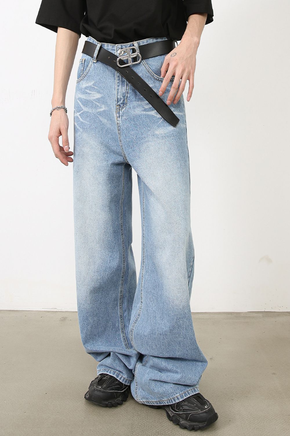 Men's Wide Leg Jeans