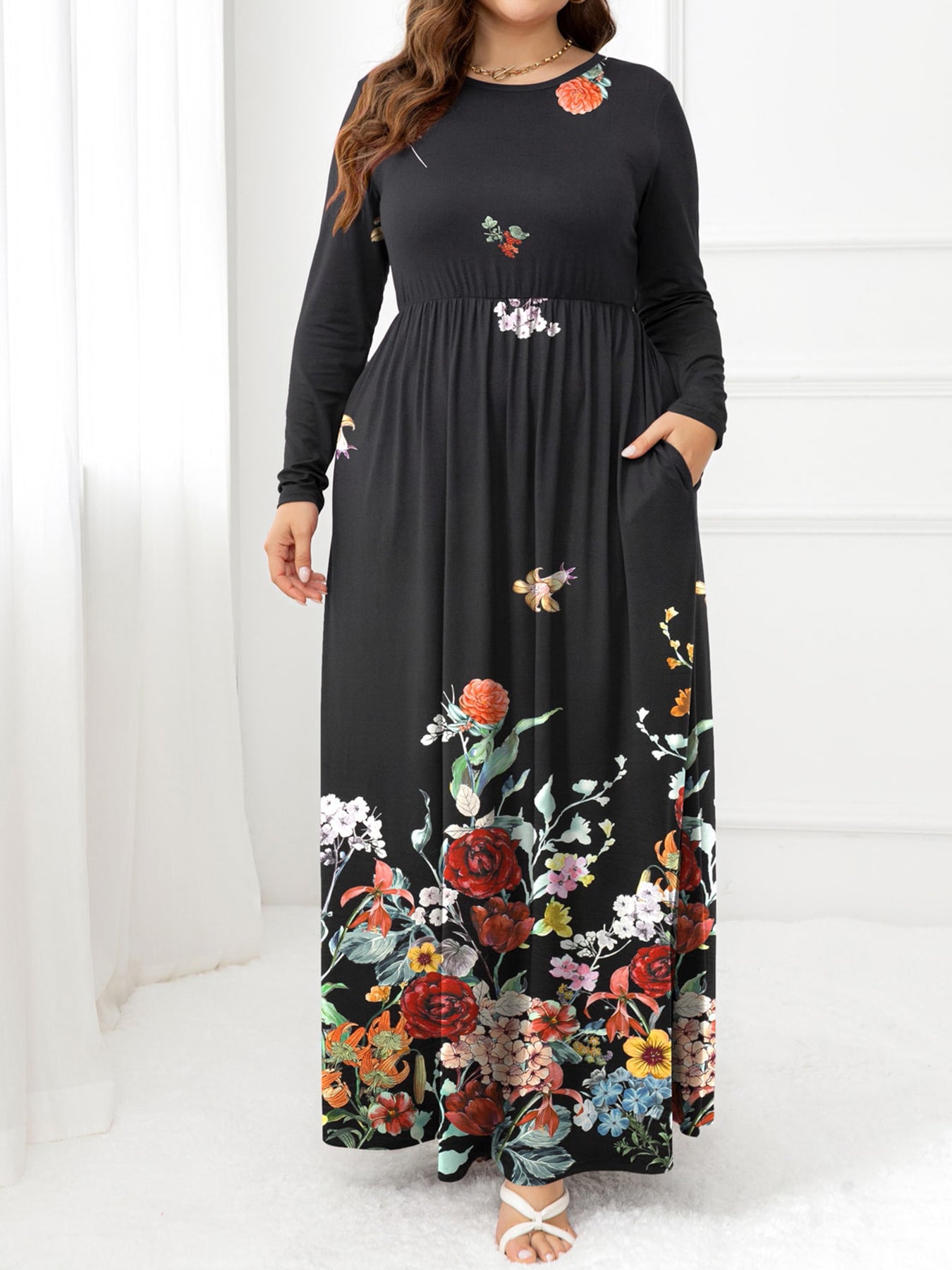 Plus Size Round Neck Maxi Dress with Pockets - felvior