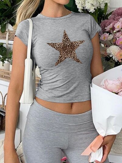 Devine Star Round Neck Short Sleeve T-Shirt - felvior
