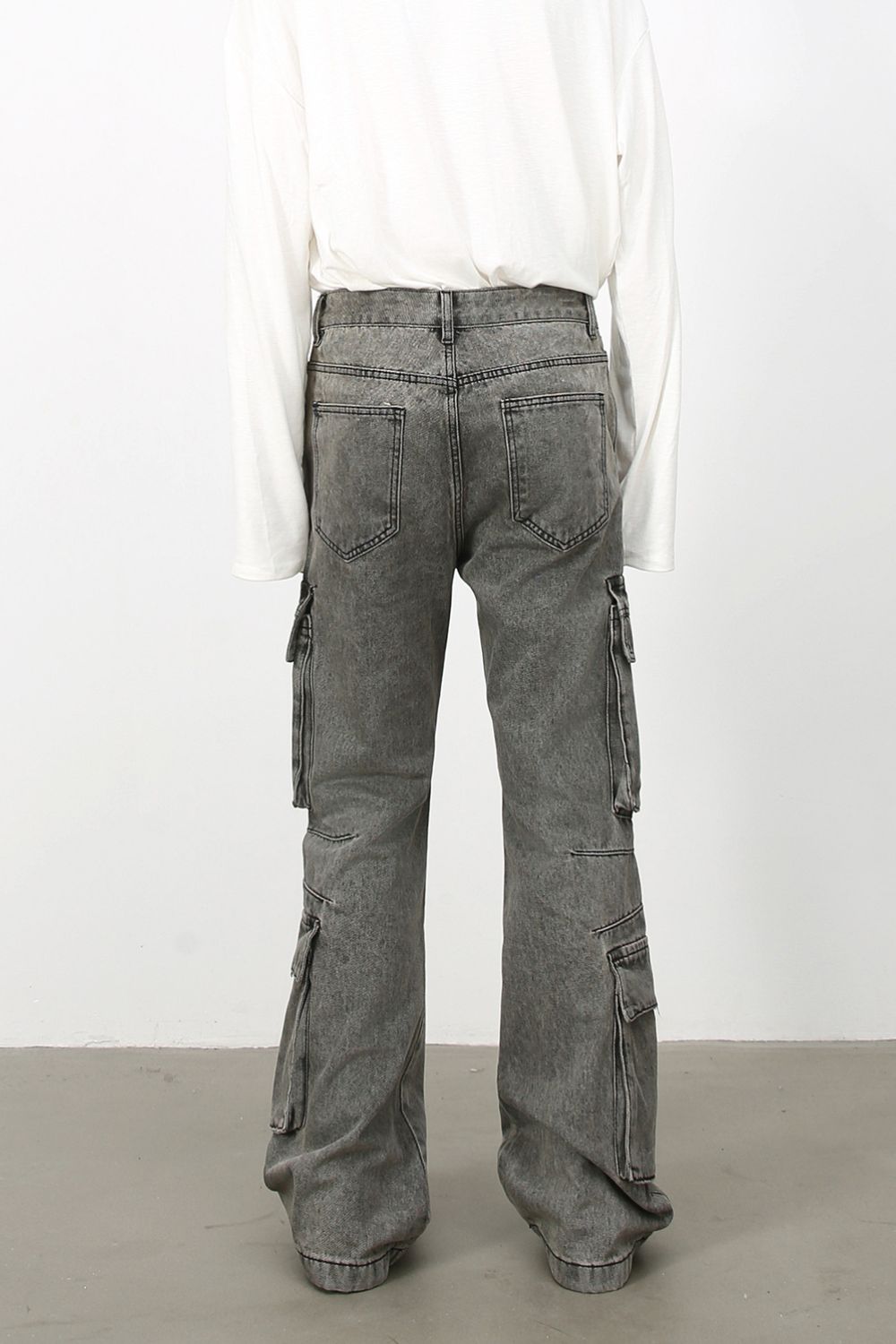 Men's Mid Rise Jeans with Cargo Pockets Zweitbild