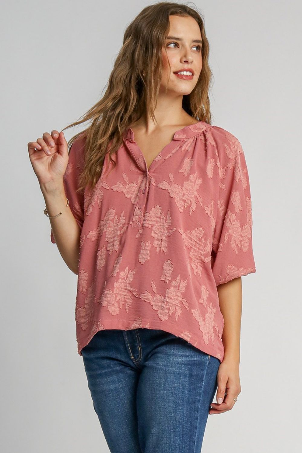 Umgee Full Size Notched Button Detail Half Sleeve Blouse Plus Size Hauptbild