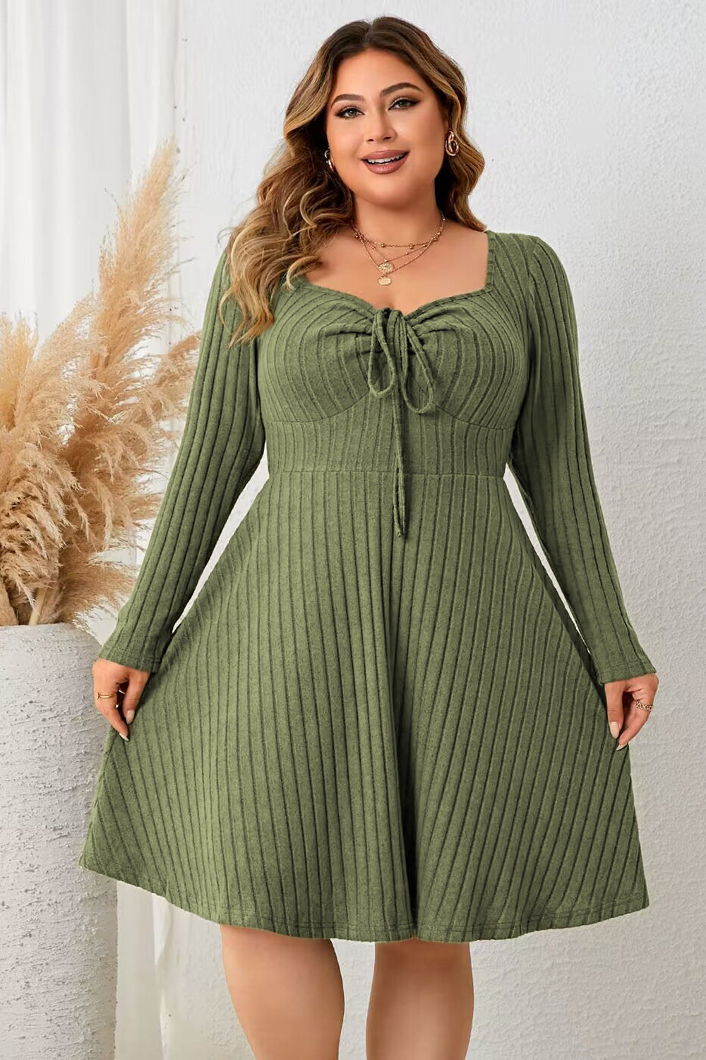 Honey Plus Size Sweetheart Neck Long Sleeve Ribbed Dress Hauptbild