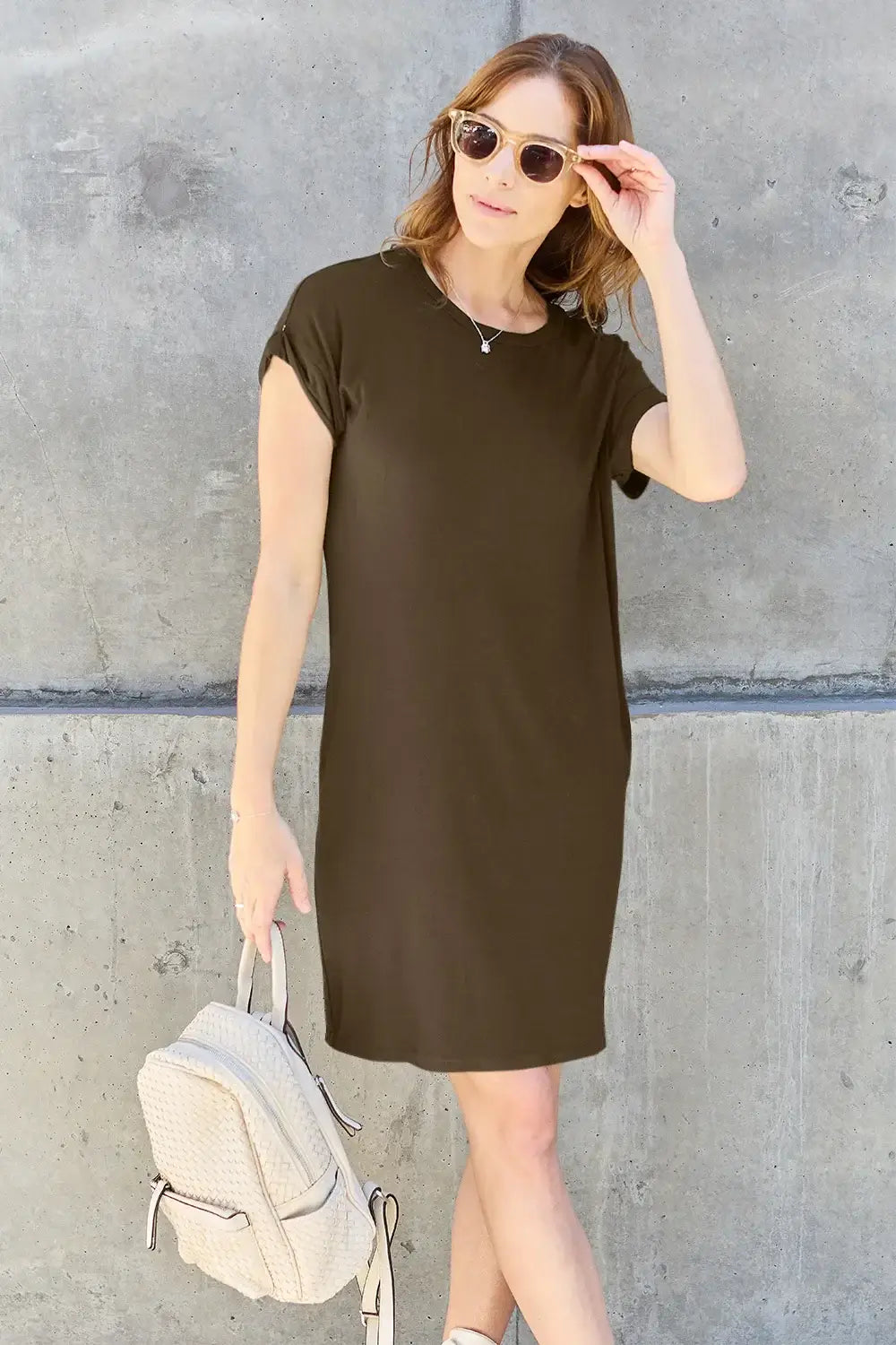 Basic Bae Full Size Round Neck Short Sleeve Dress with Pockets Image principale du produit