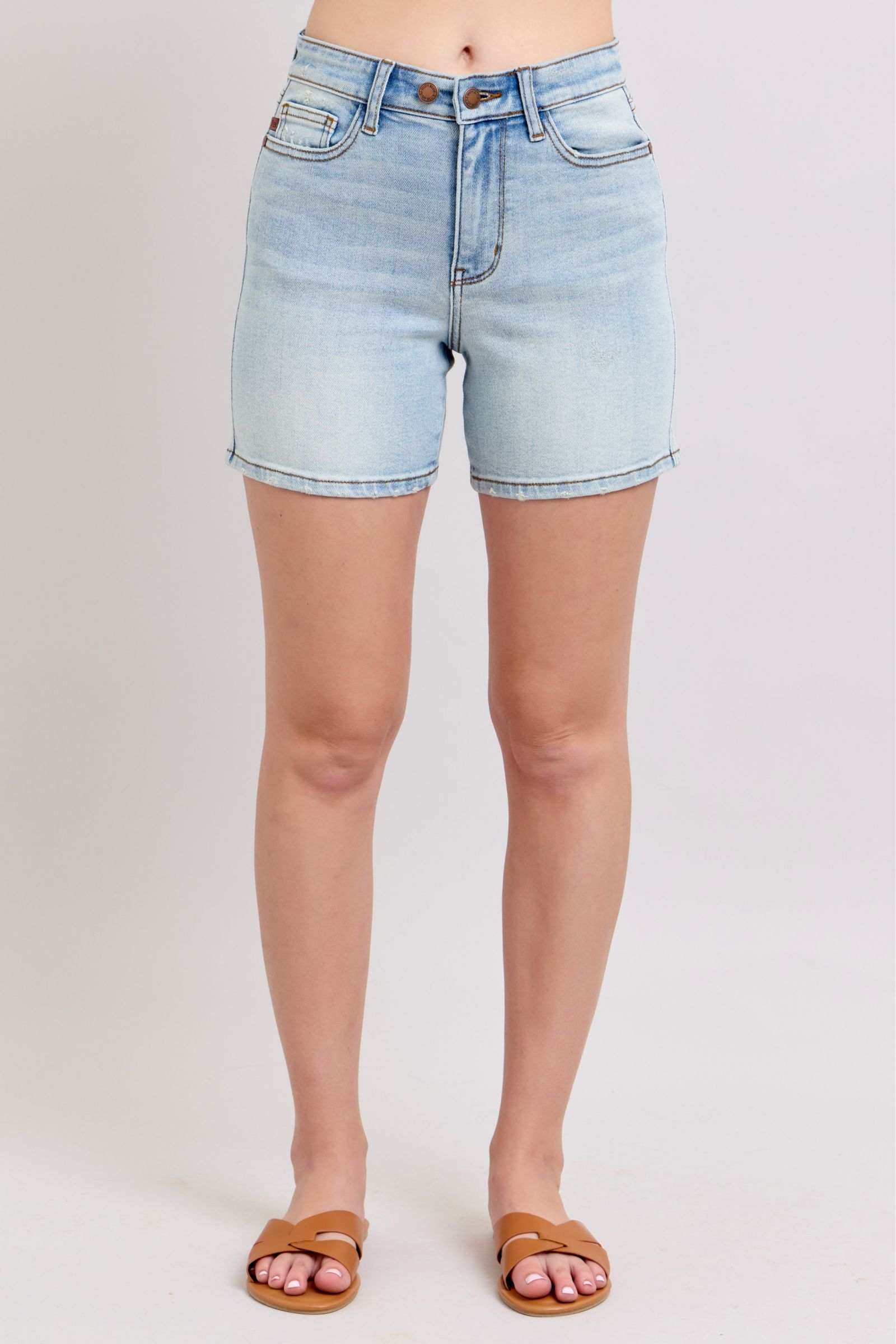 Judy Blue Plus Size Denim Shorts - 2 Button with Pockets Hauptbild