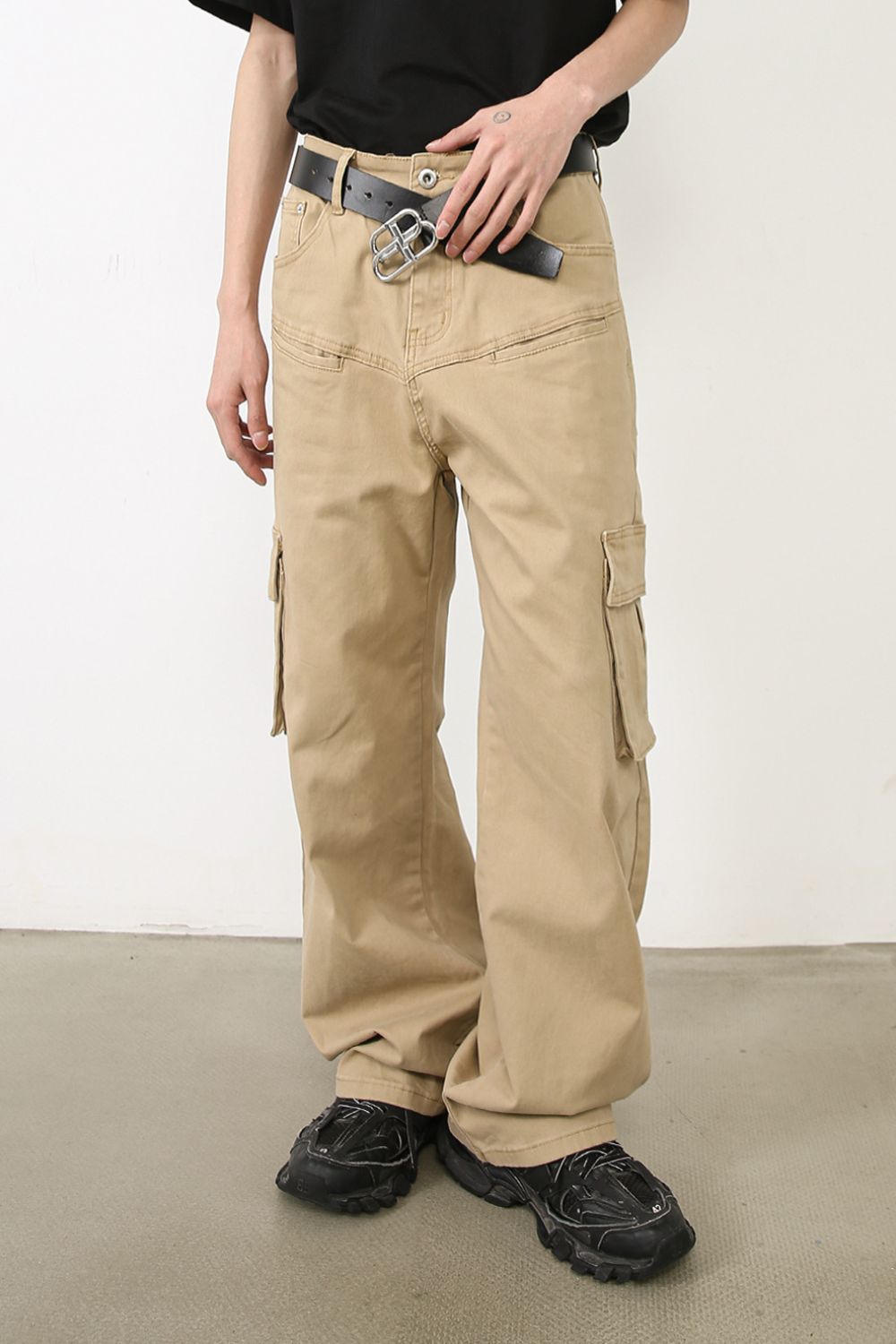 Men's Baggy Jeans with Cargo Pockets