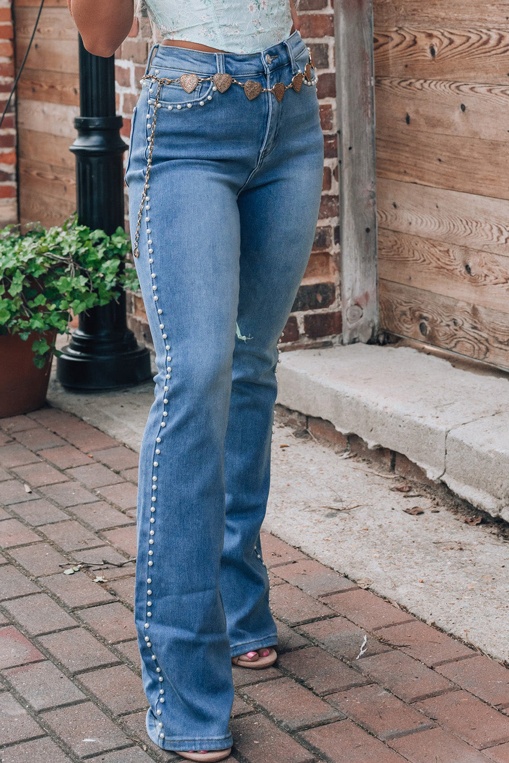 Bootcut-Jeans mit Perlenbesatz und hoher Taille Zweitbild