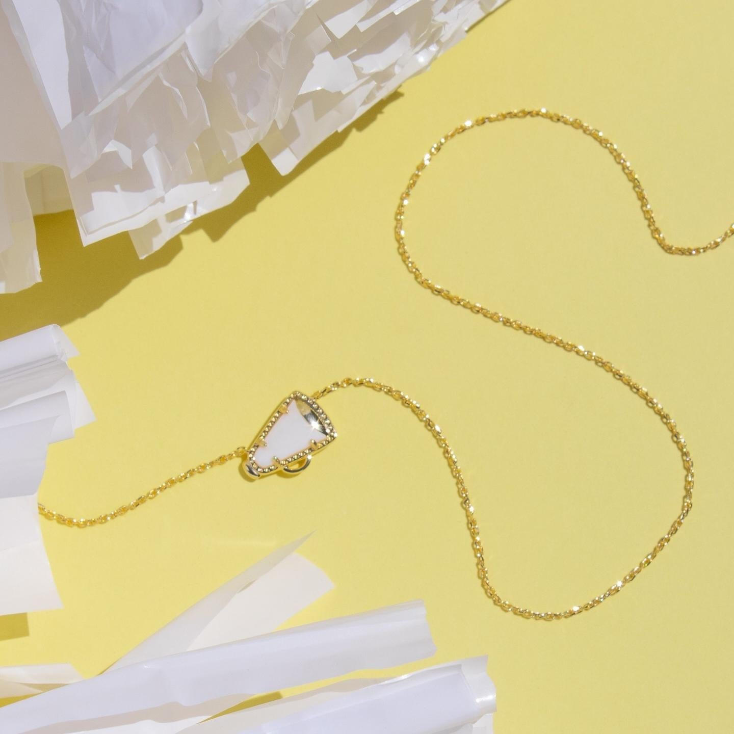 Sporty Element Resin Necklace - felvior