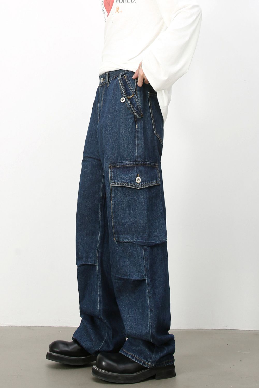 Men's Baggy Jeans with Cargo Pockets