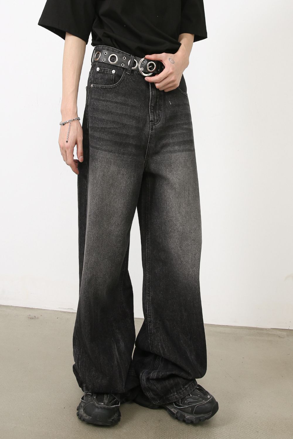 Men's Wide Leg Jeans with Pockets