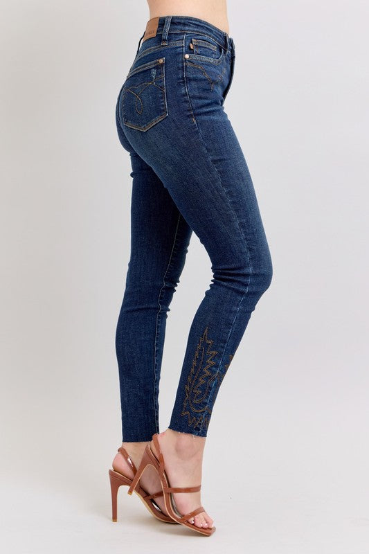Judy Blue Full Size Embroidered High Rise Skinny Jeans Plus Size - felvior