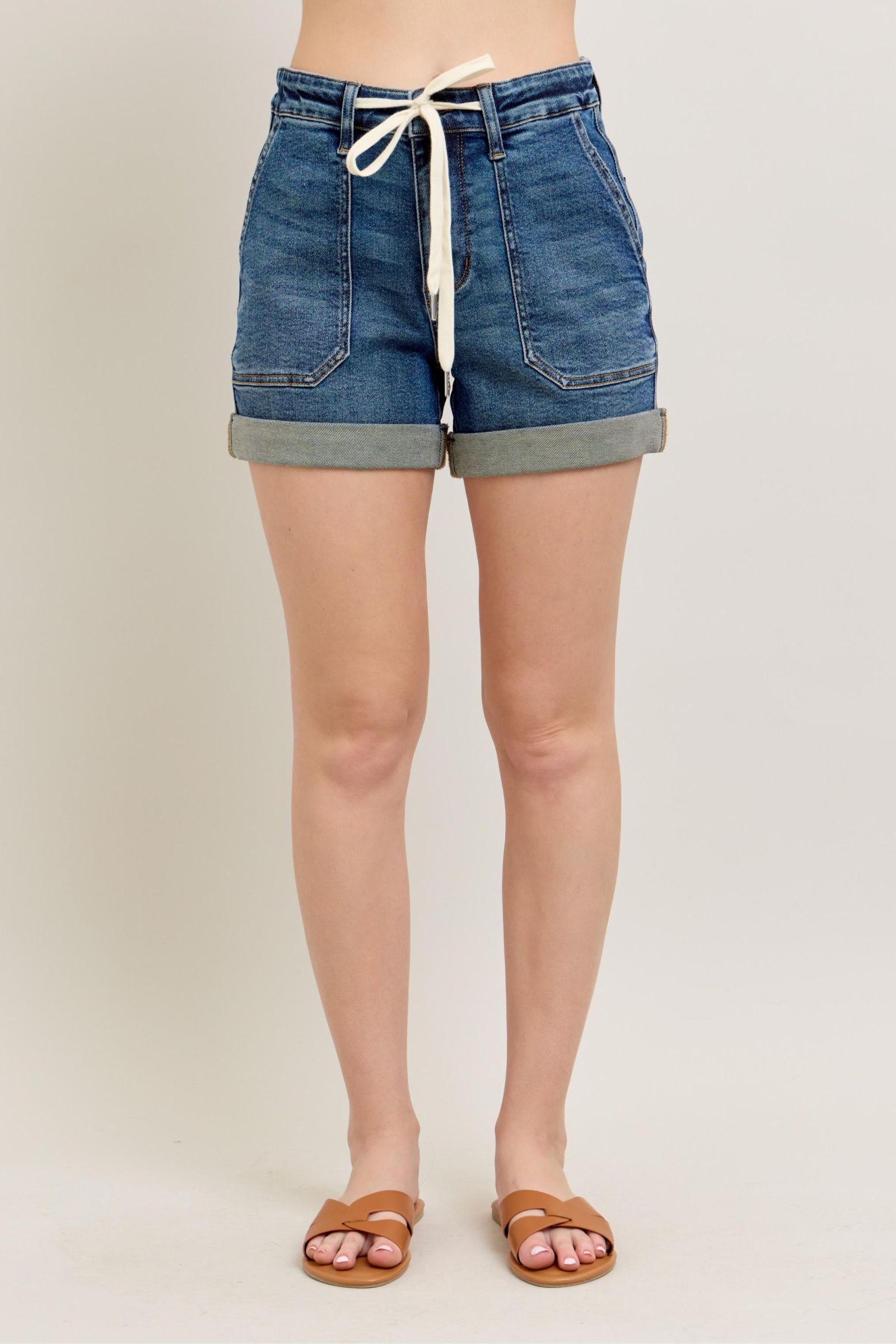 Judy Blue Full Size High Rise Cuff Denim Shorts Plus Size Hauptbild