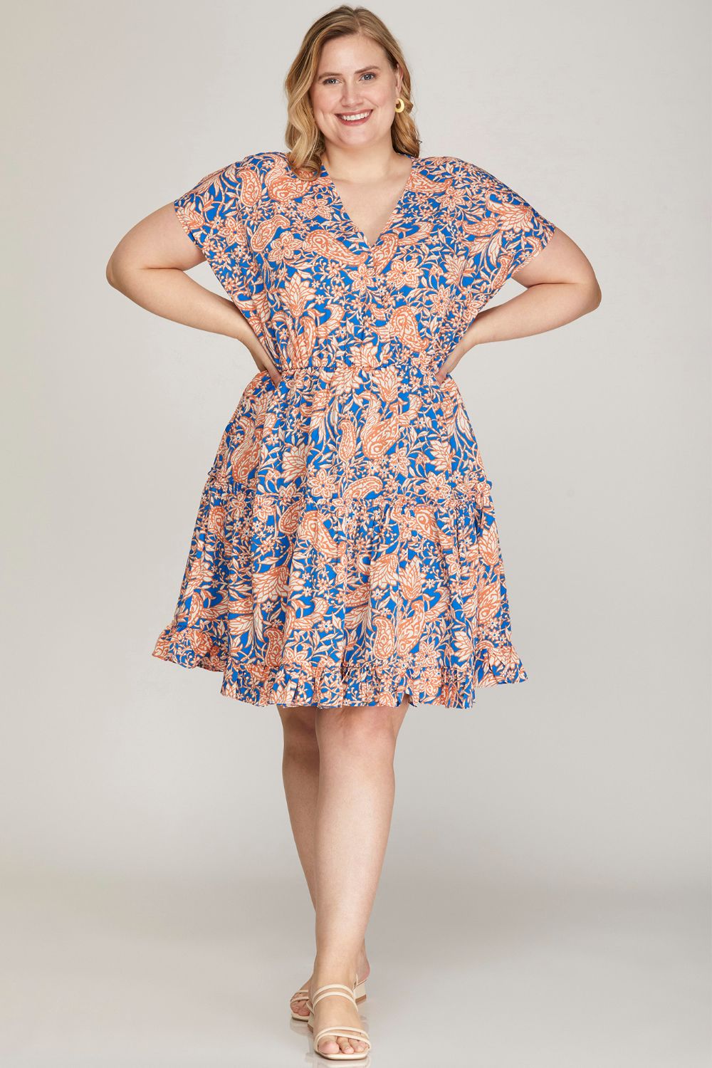 She + Sky Full Size Ruffled Hem Printed Surplice Kimono Sleeve Mini Dress Plus Size Zweitbild