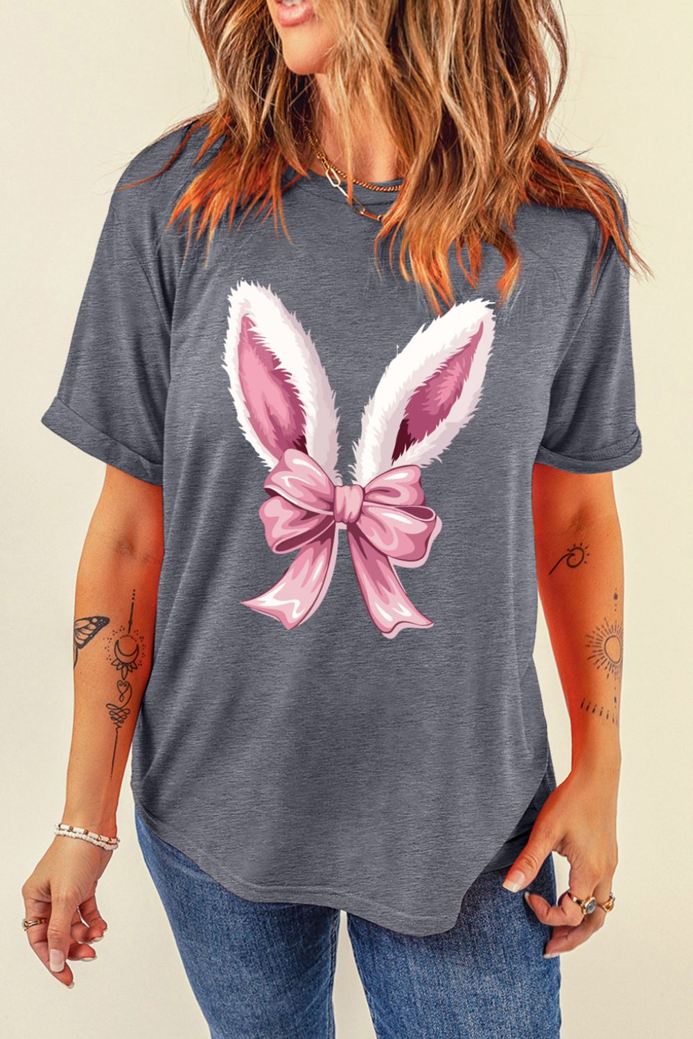 Bunny Ear Bow Graphic Short Sleeve T-Shirt Hauptbild