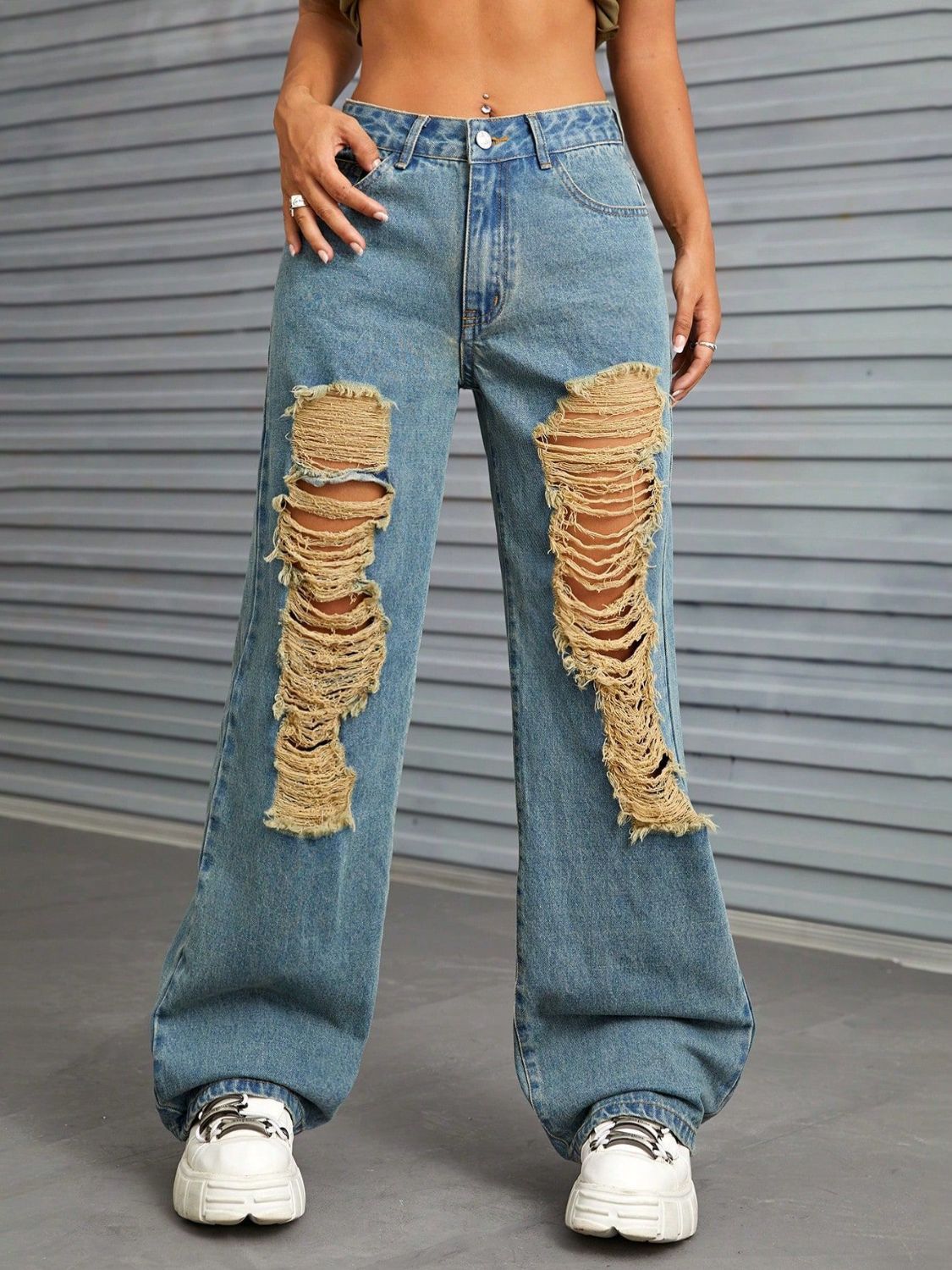Distressed Wide Leg Jeans with Pockets - felvior