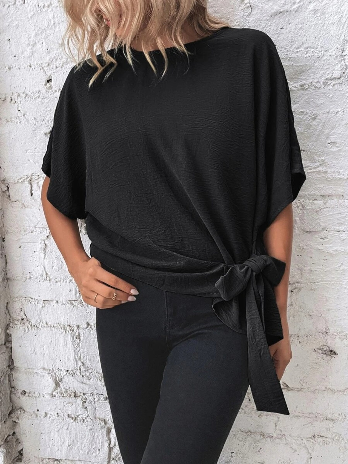 Knotted Round Neck Half Sleeve Blouse - felvior