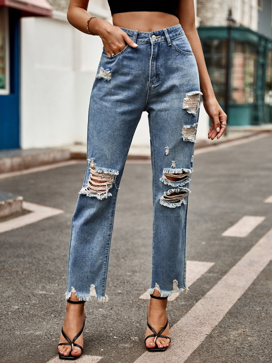 Distressed Raw Hem Jeans with Pockets - felvior