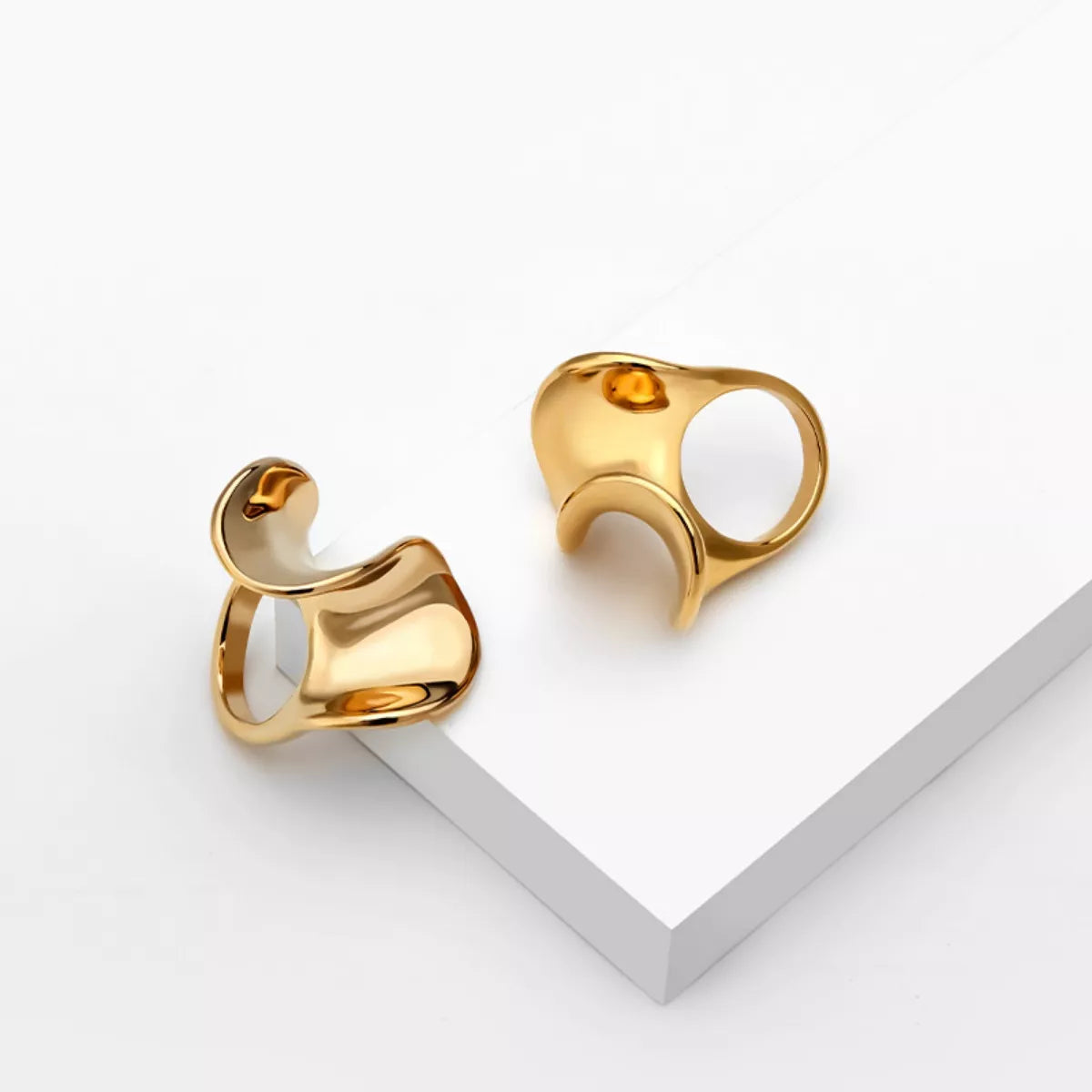 18K Gold-Plated Copper Geometric Sculptural Ring Secondary image