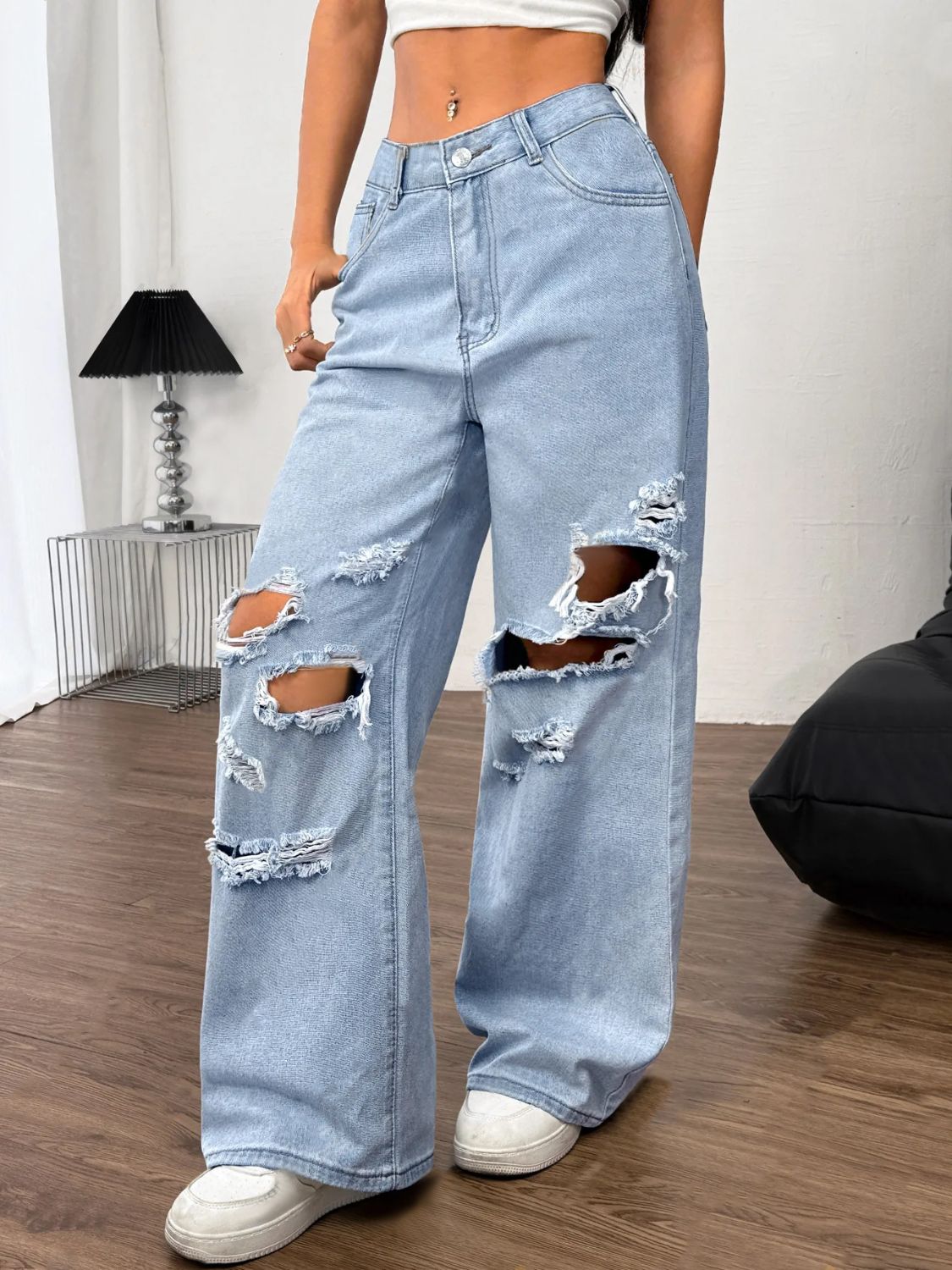 Distressed Wide Leg Jeans with Pockets - felvior