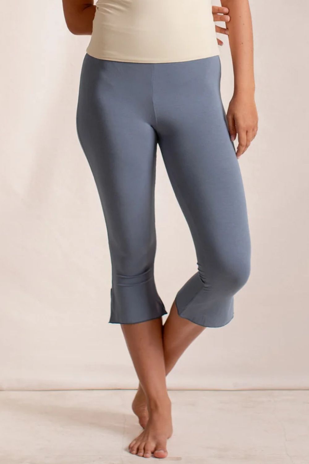 Side Slit Capris Leggings - felvior