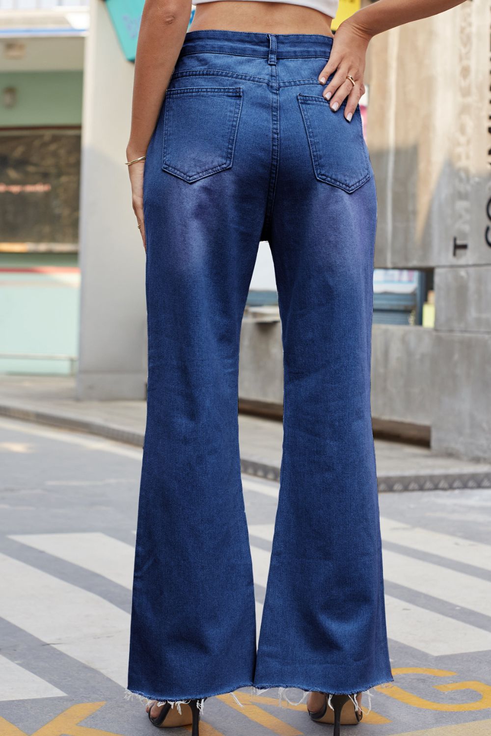 Distressed Buttoned Loose Fit Jeans - felvior