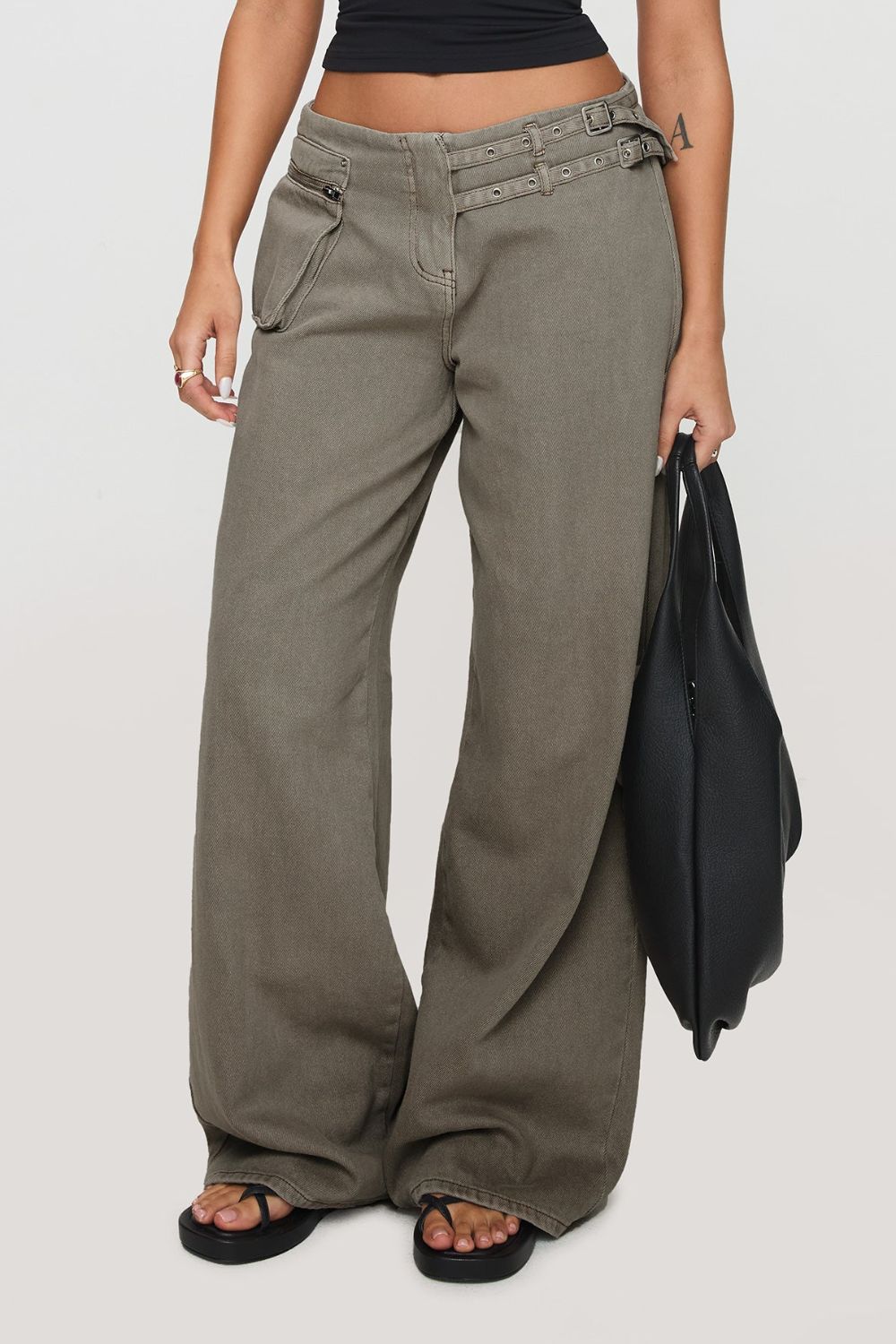 Wide Leg Jeans with Pockets - felvior