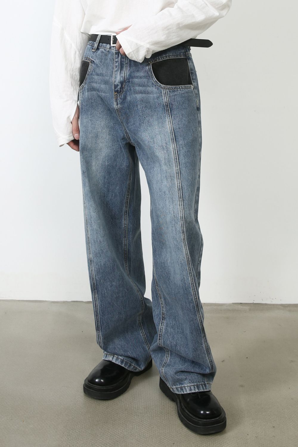 Men's Mid Rise Jeans with Pockets