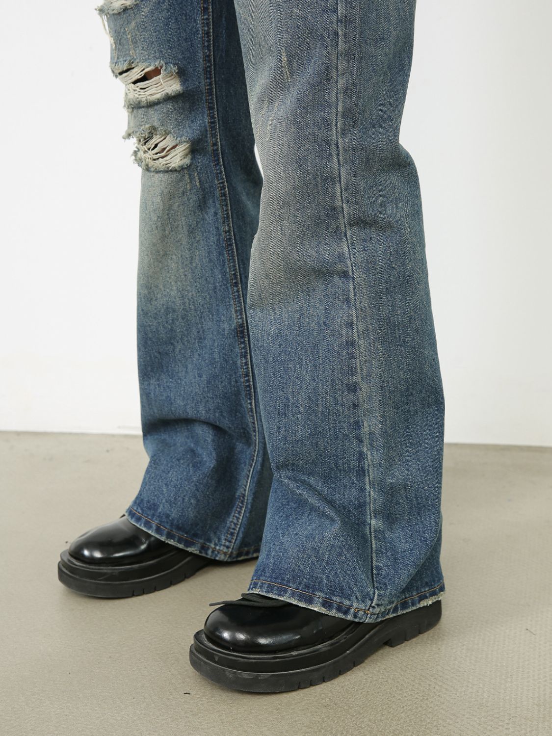 Men's Distressed Jeans with Pockets - felvior
