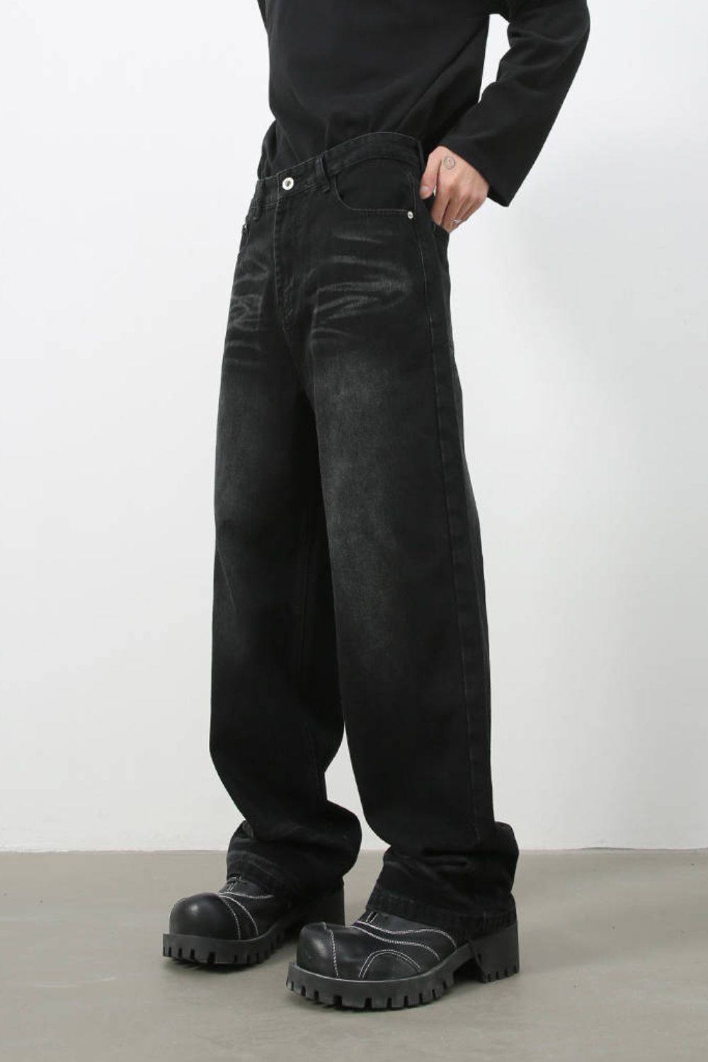 Men's Wide Leg Jeans