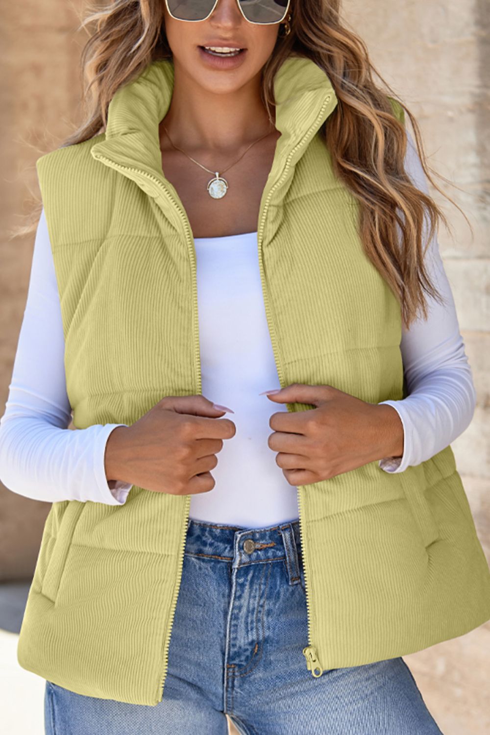 Zip Up Turtleneck Vest Coat - felvior