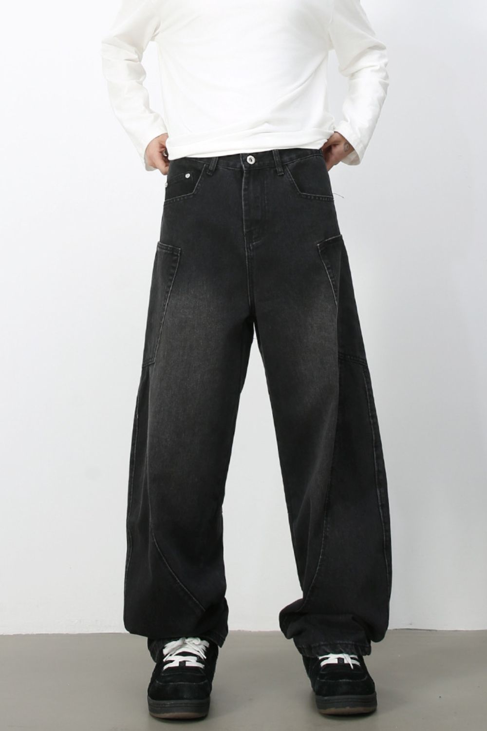 Men's Wide Leg Jeans with Pockets