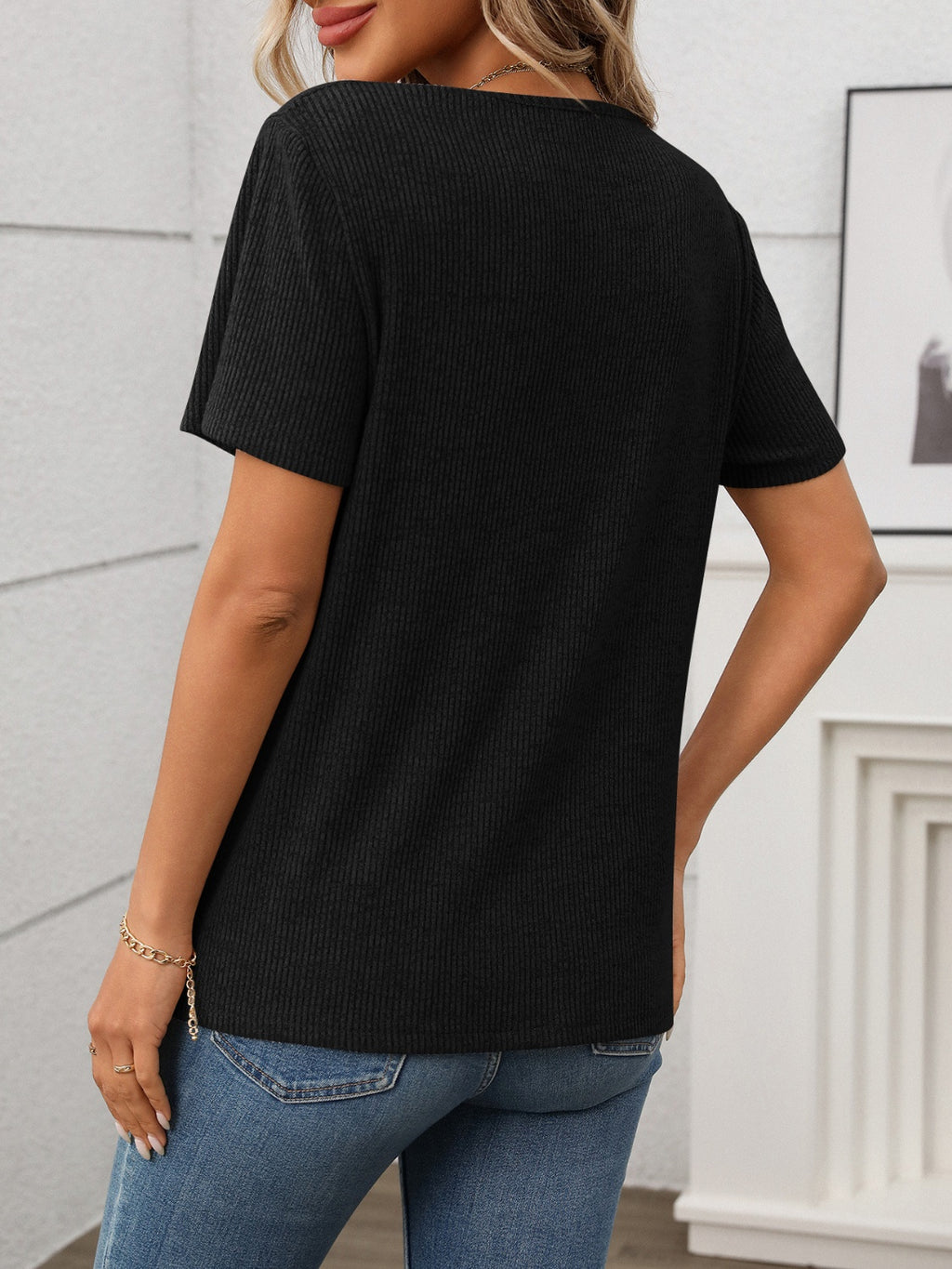 Ribbed V-Neck Short Sleeve T-Shirt