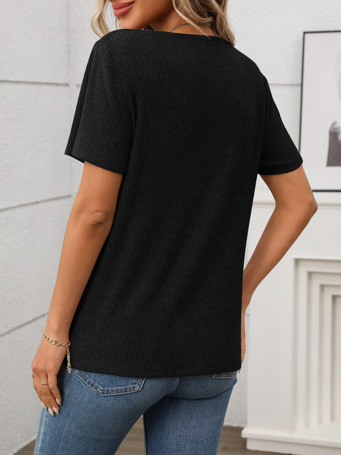 Ribbed V-Neck Short Sleeve T-Shirt