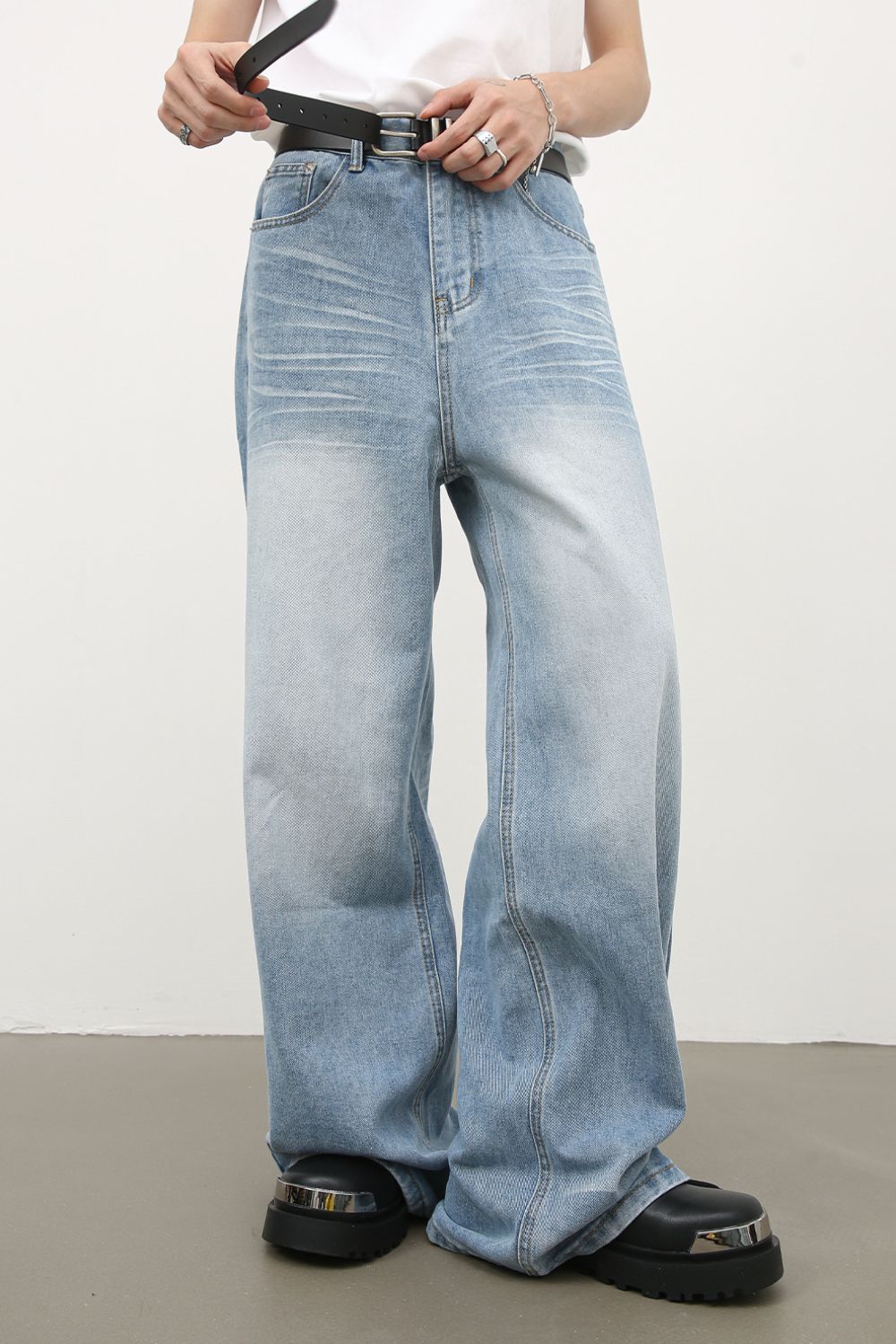 Men's Wide Leg Jeans