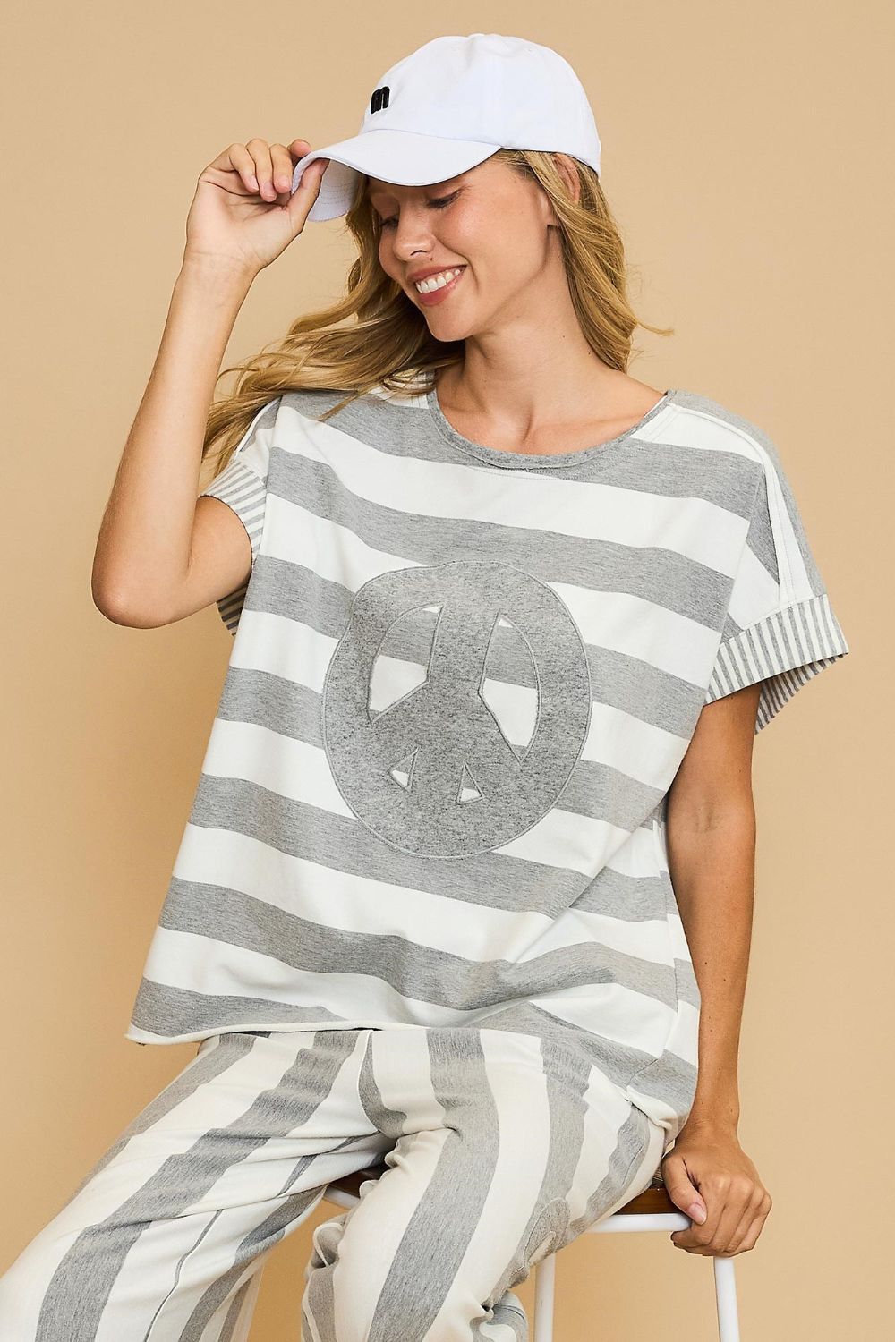 Umgee Peace Sign Patch Striped French Terry T-Shirt Hauptbild