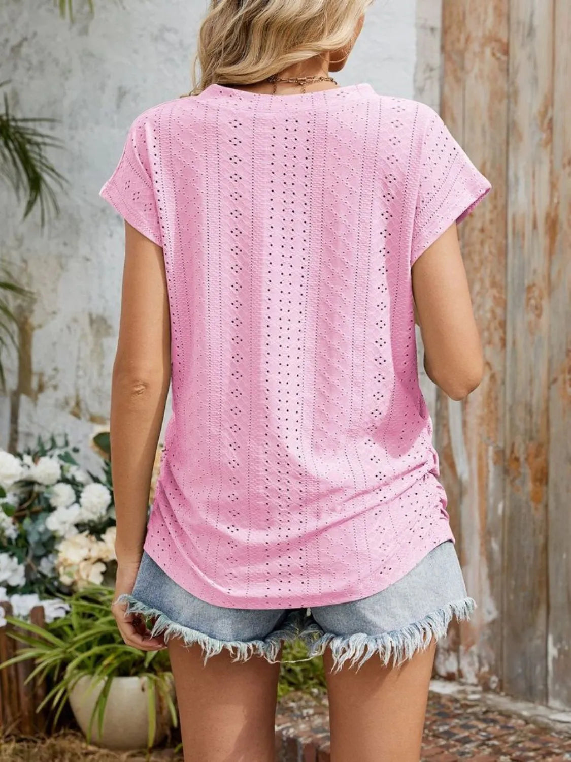 Eyelet V-Neck Short Sleeve Top - felvior