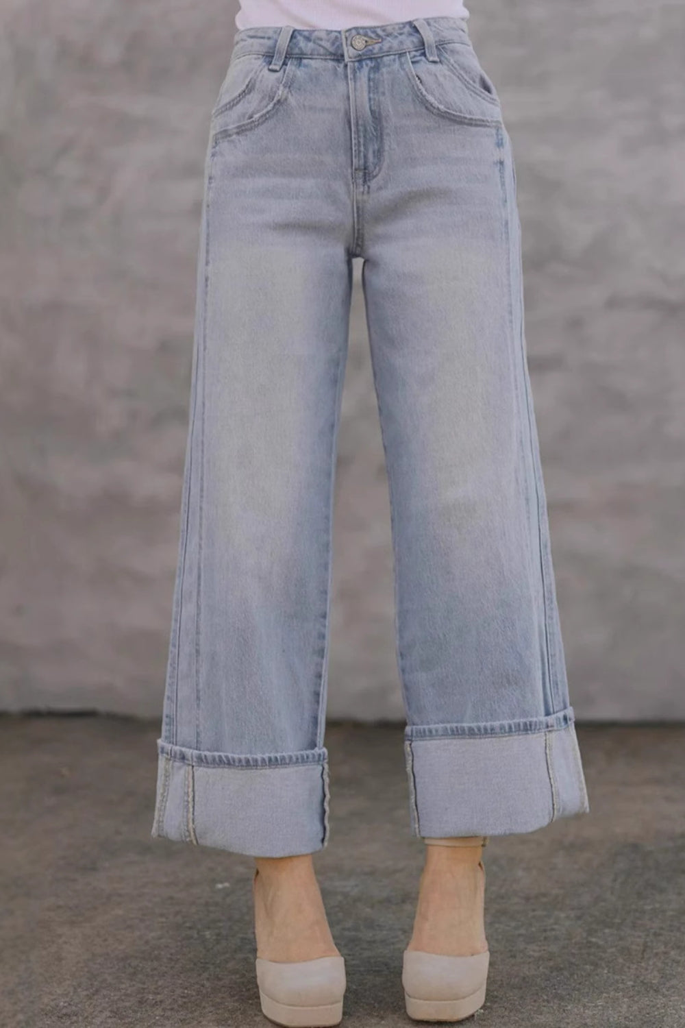 Straight Leg Jeans with Pockets - felvior