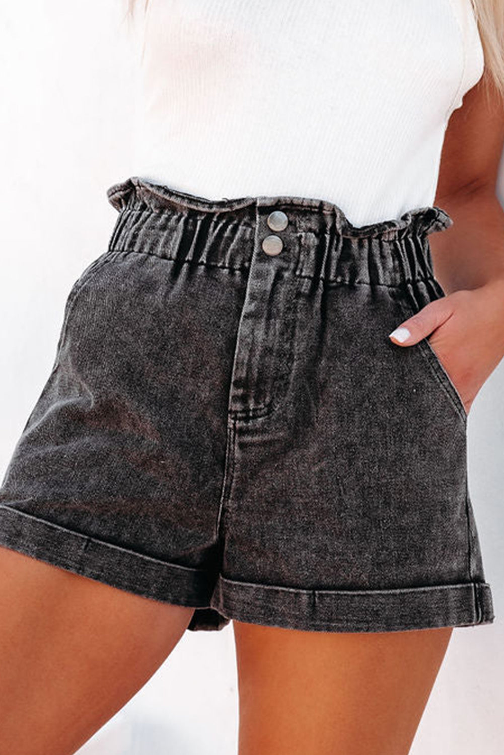 Paperbag Waist Denim Shorts with Pockets Zweitbild