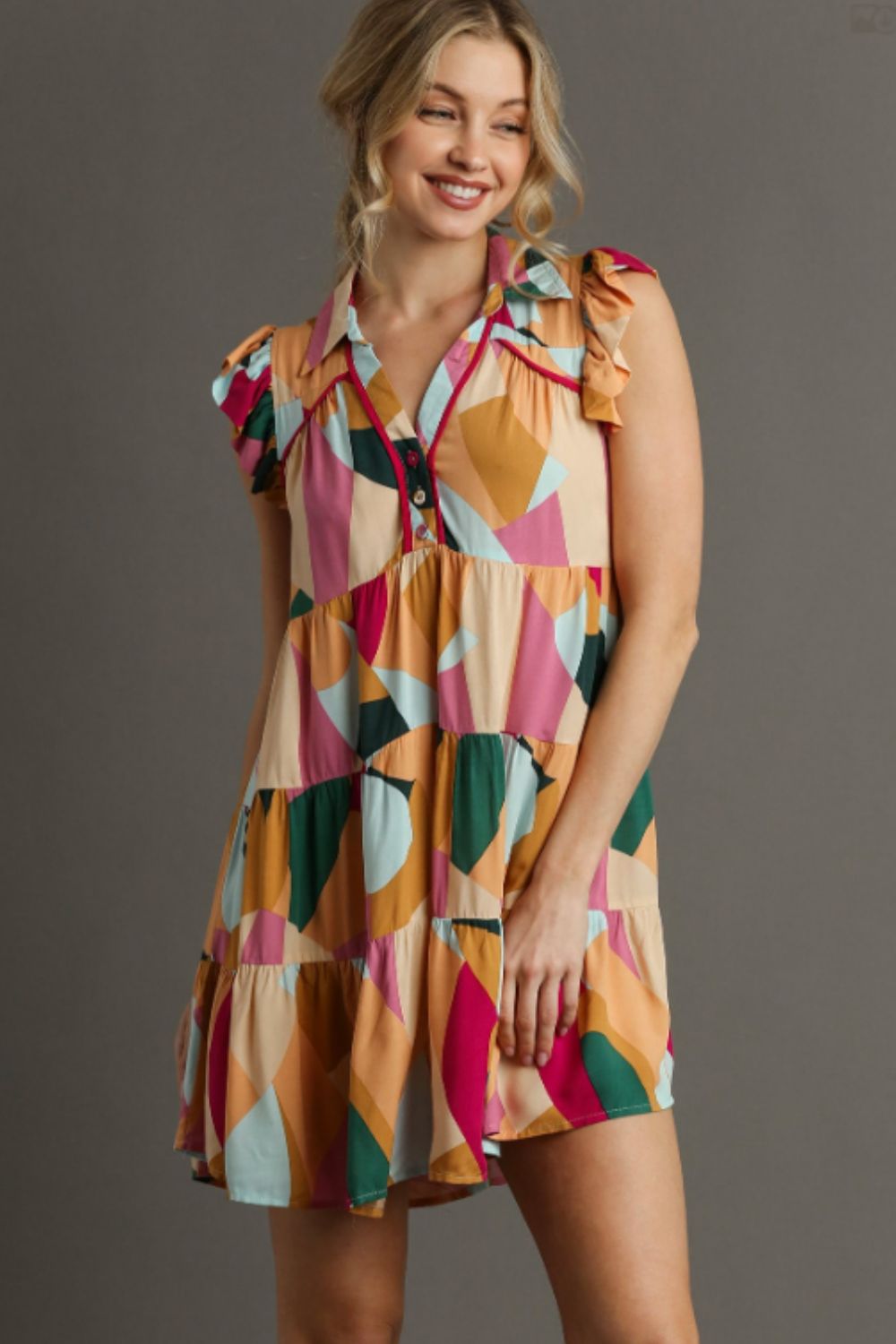 Umgee Full Size Button Detail Ruffle Sleeve Mini Dress Plus Size Image principale du produit