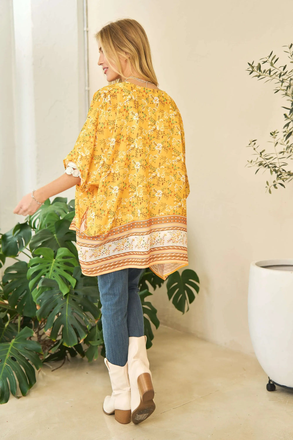 Davi & Dani Floral Printed Short Sleeve Loose Fit Kimono Cover Up