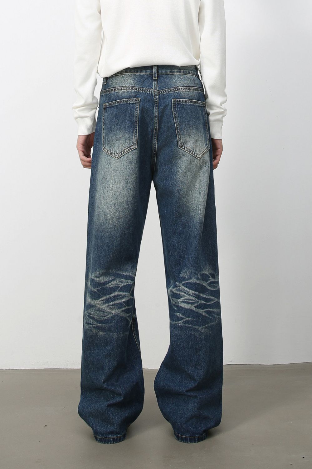 Men's Washed Wide Leg Jeans with Pockets