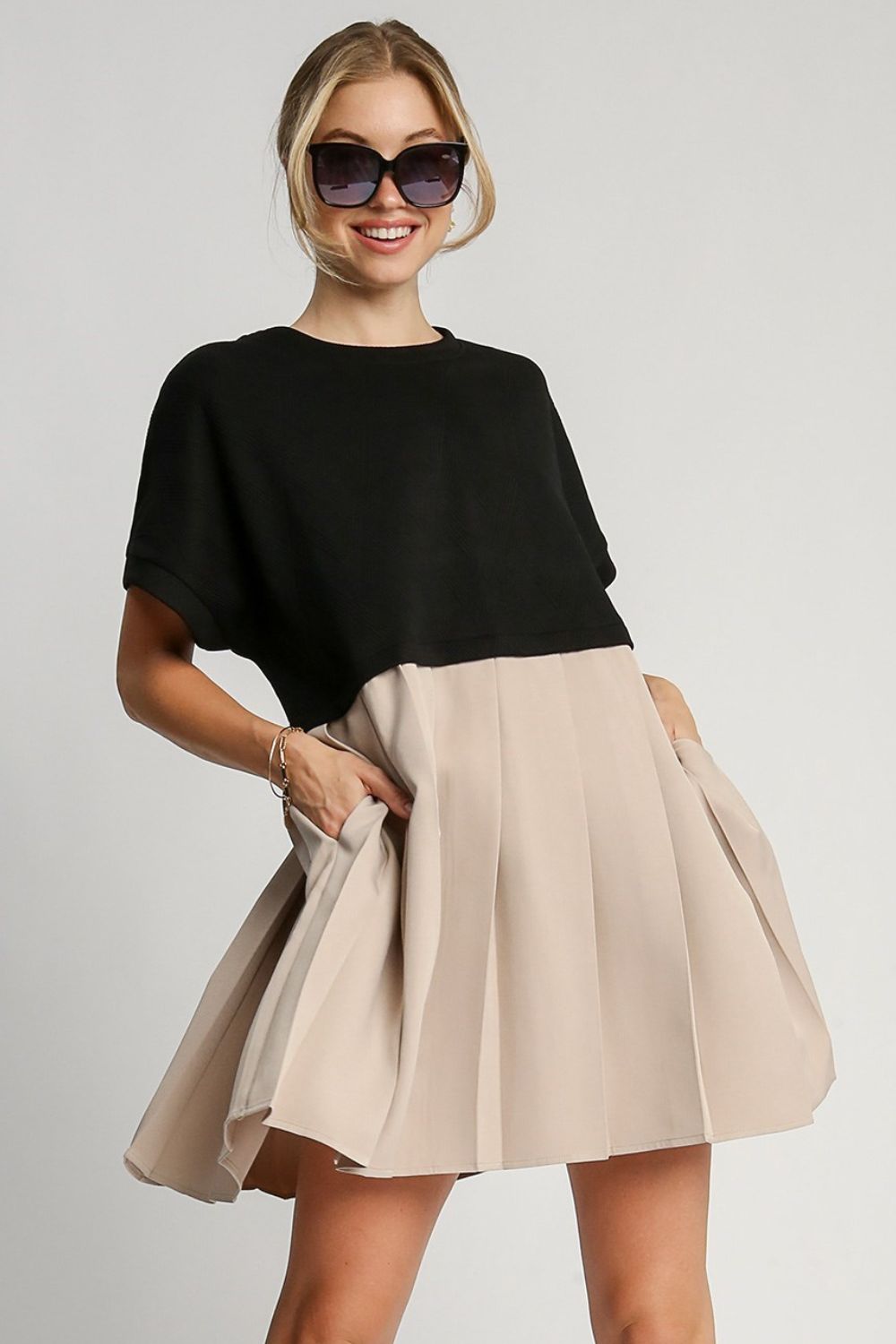 Umgee Full Size Round Neck Pleated Dress with Side Pockets Plus Size - felvior