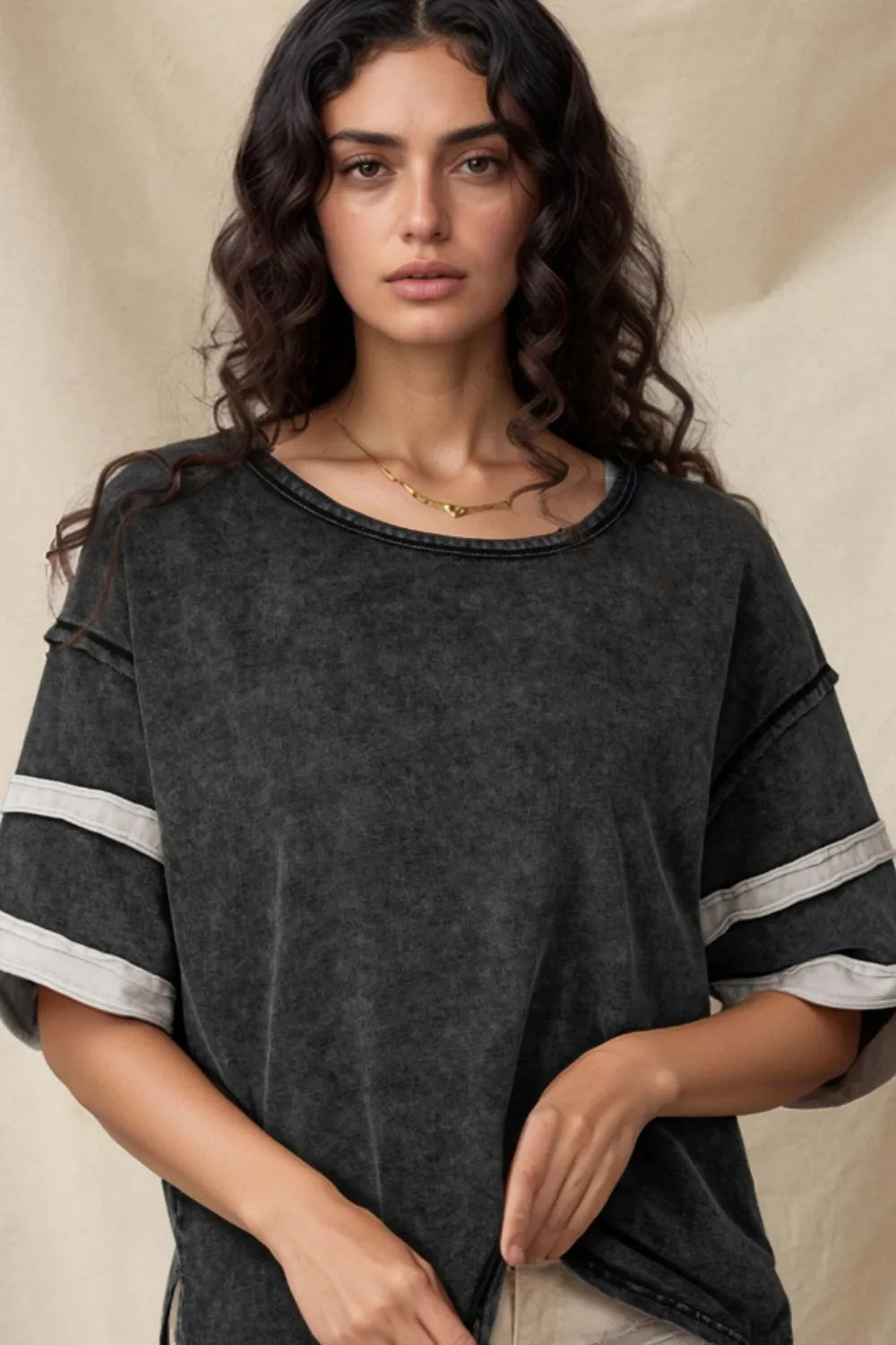 Contrast Round Neck Half Sleeve T-Shirt Image principale du produit