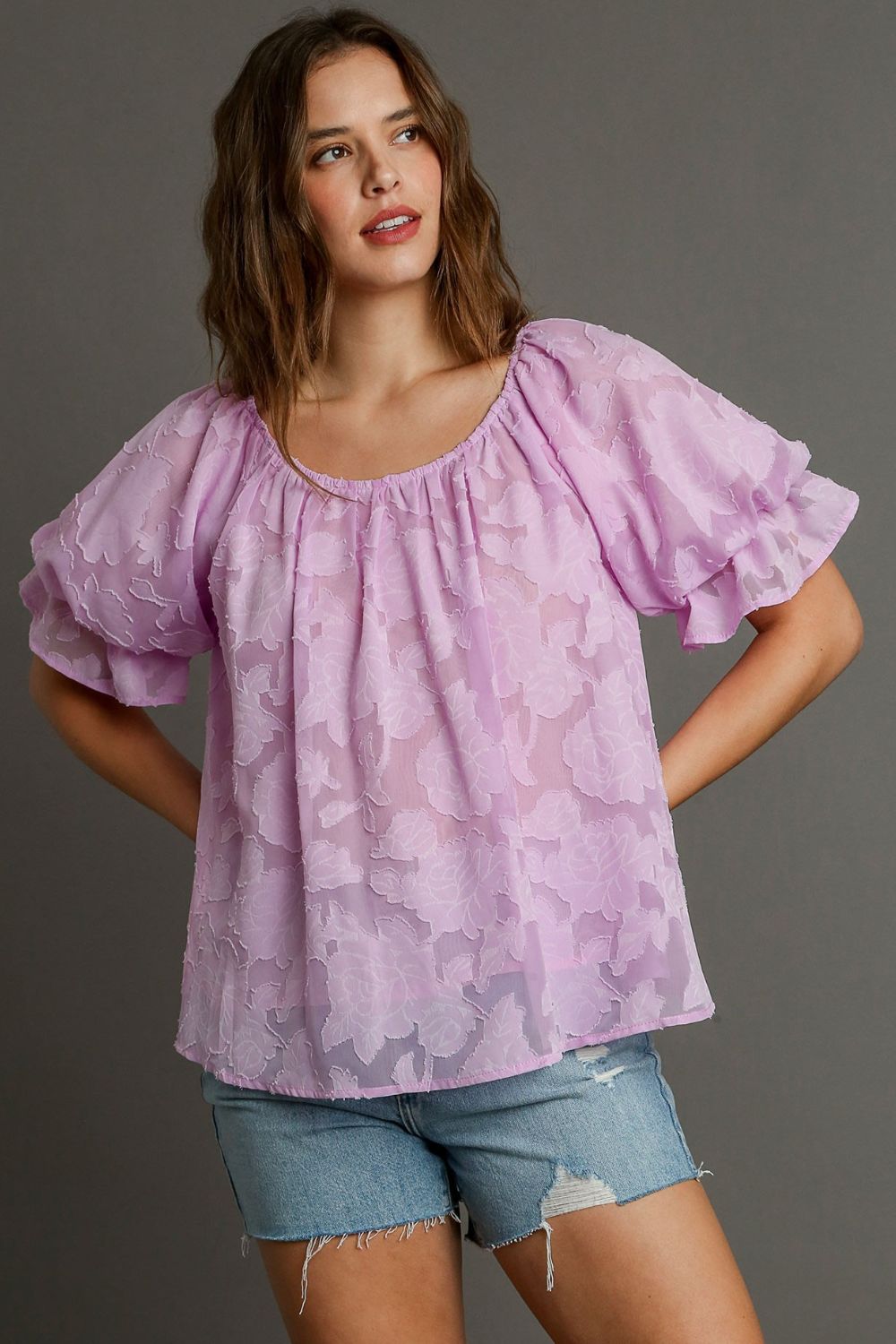 Umgee Full Size Jacquard Round Neck Ruffled Puff Sleeve Blouse Plus Size Image principale du produit
