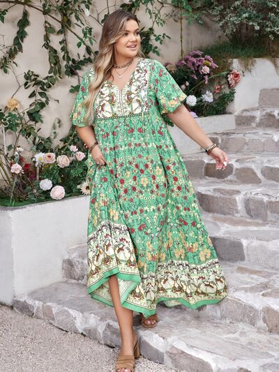 Maxikleid in Übergröße mit Blumenmuster, Bindekragen und Flügelärmeln Zweitbild