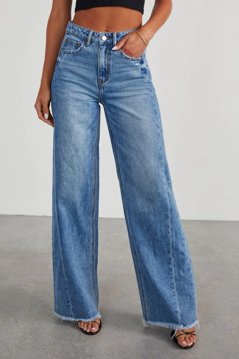 Raw Hem Wide Leg Jeans with Pockets Hauptbild