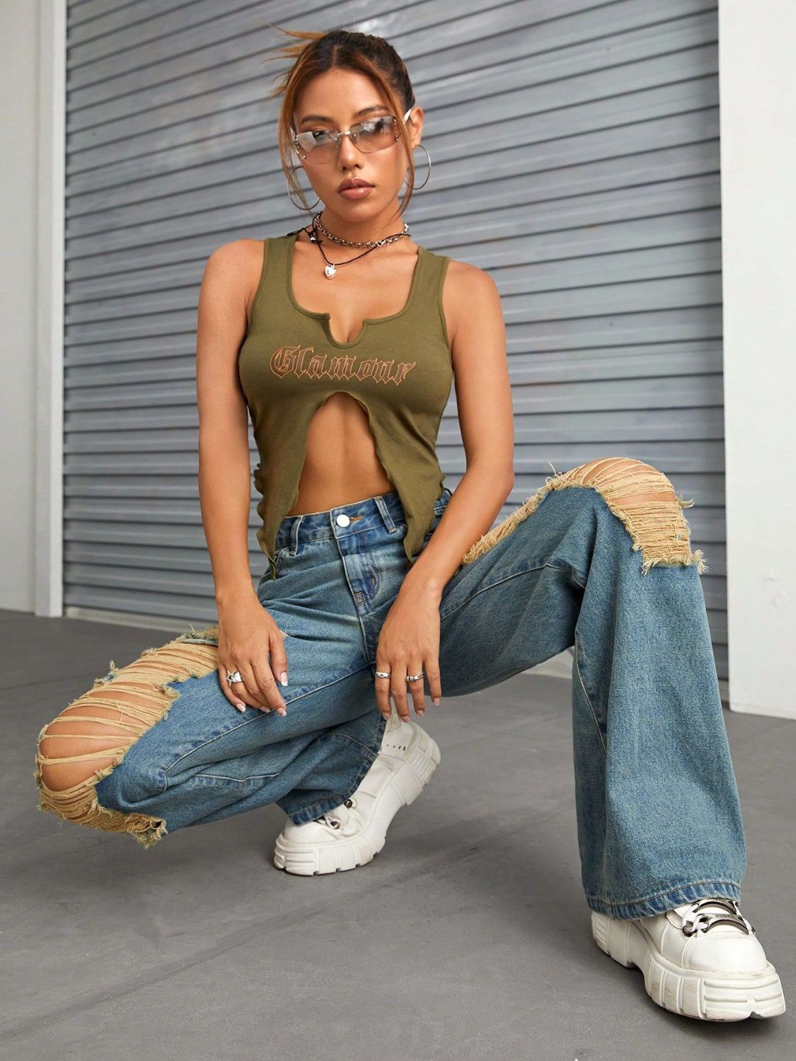 Distressed Wide Leg Jeans with Pockets - felvior