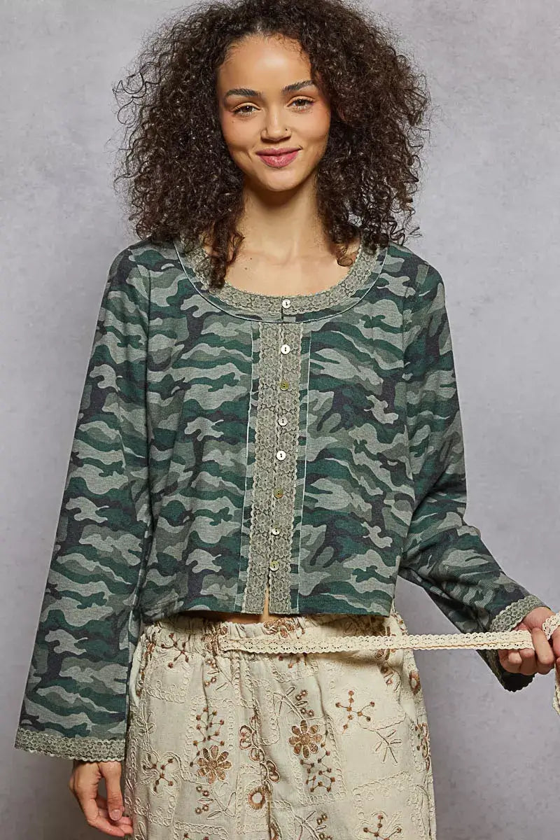 POL Camouflage Print Long Sleeve Top Image principale du produit