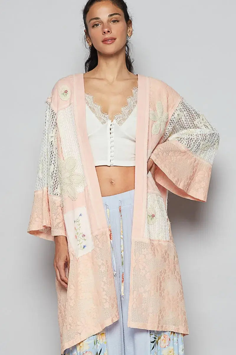 POL Double Gauze and Lace Mix Cardigan with Embroidered Detail Image principale du produit