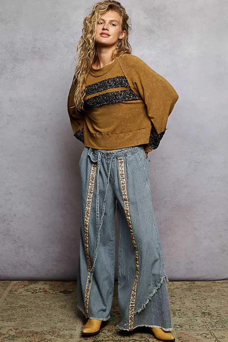 POL Print Patch Round Neck Balloon Sleeve Cropped Top