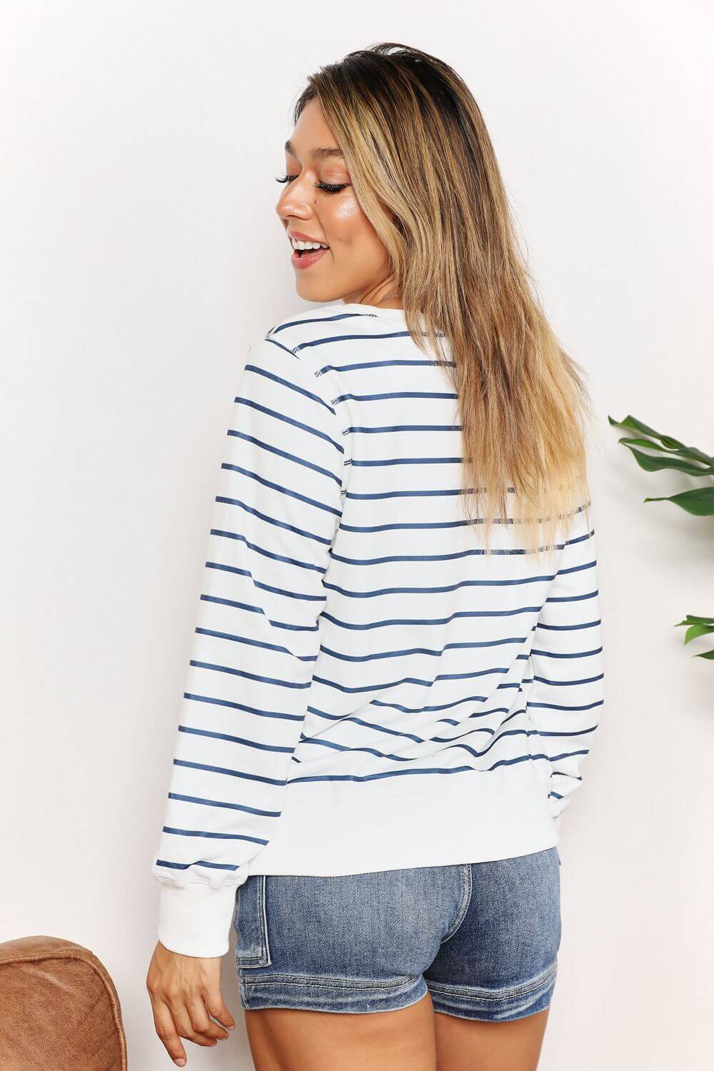 Striped Long Sleeve Top - Chic Round Neck Image secondaire du produit